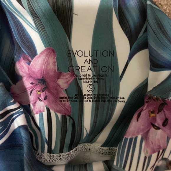 Floral Leggings - Picture 2 of 2